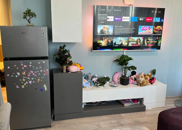2-Bedroom With Private Parking Fast Wifi 3-Aircon 3-Smarttvs Workdesk Youtube Premium And Netflix