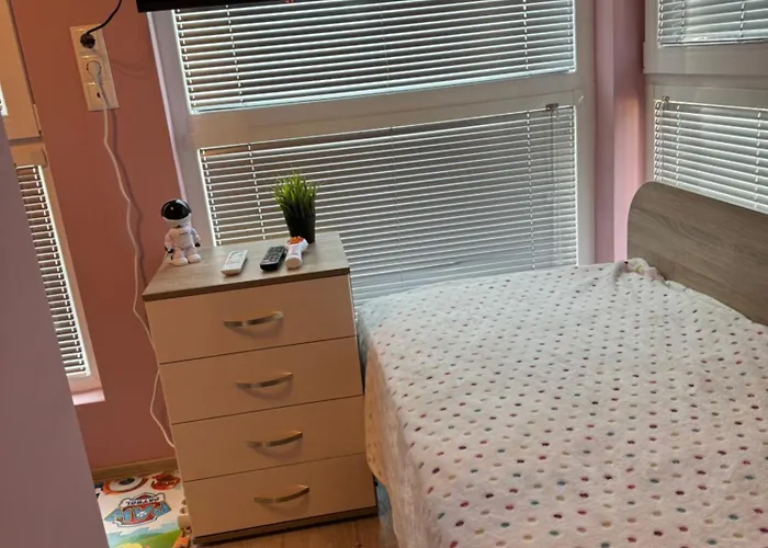 2-Bedroom With Private Parking Fast Wifi 3-Aircon 3-Smarttvs Workdesk Youtube Premium And Netflix