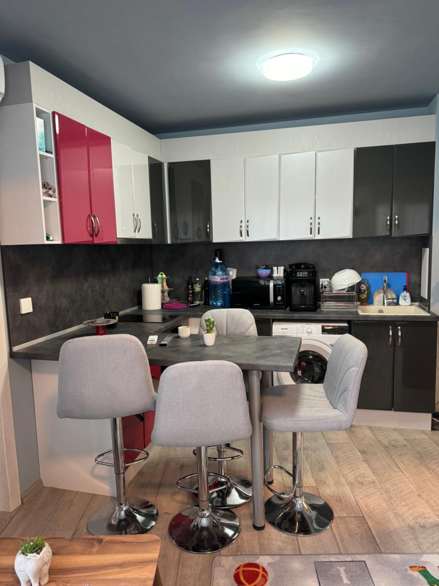 2-bedroom With Private Parking Fast Wifi 3-aircon 3-smarttvs Workdesk Youtube Premium And Netflix Διαμέρισμα *